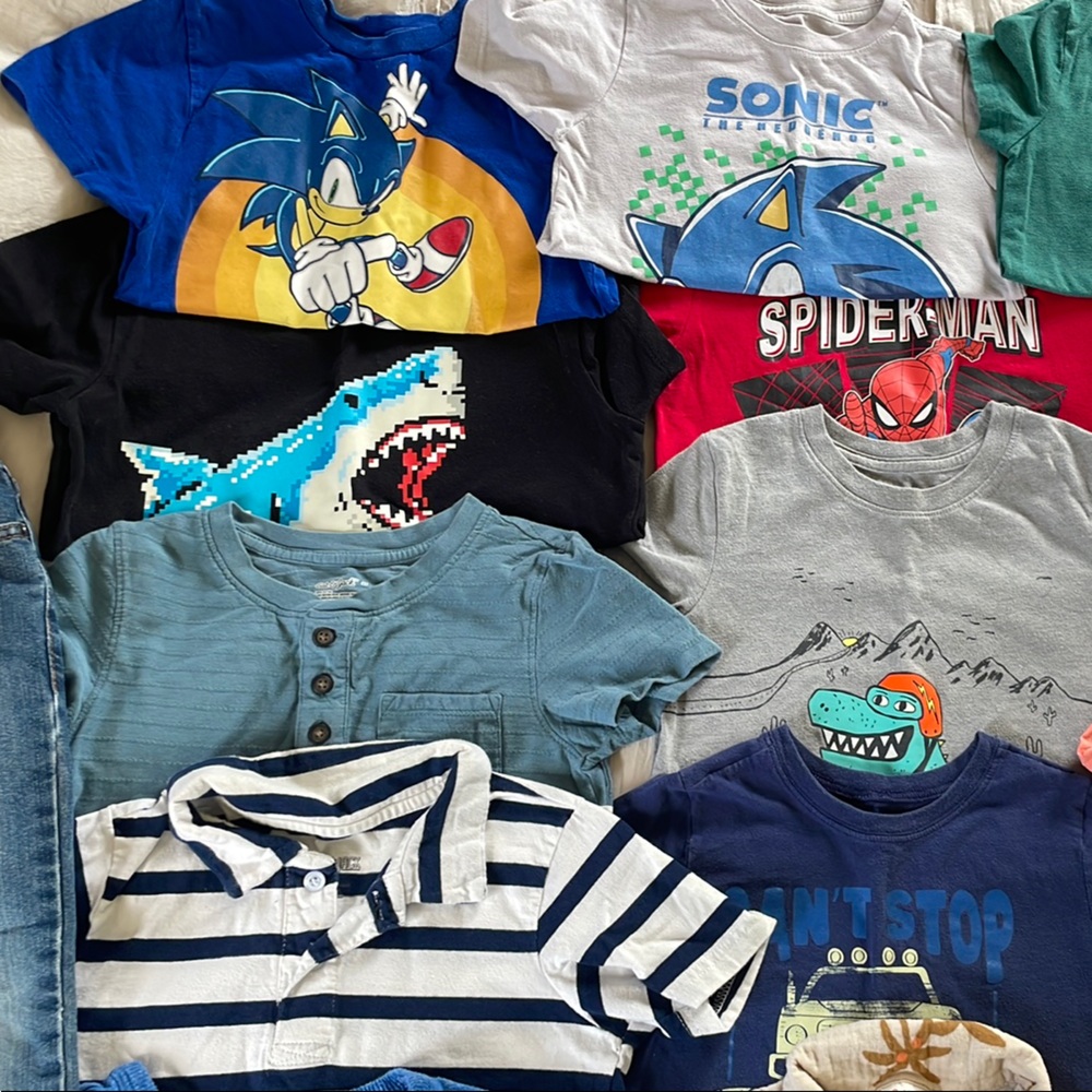 Well loved Kids Graphic T-Shirts and Shorts Bundle. Sized 3T- size 6
